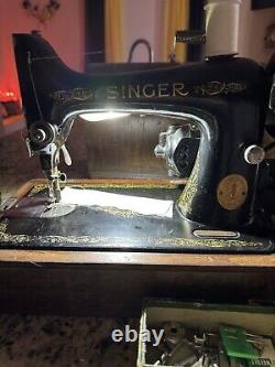 Singer Sewing Machine Model 99 1928 AC204132 with Extras Just Serviced