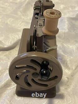 Singer Sewing Machine Salesman Sample Singer Manfg. Co USA