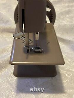 Singer Sewing Machine Salesman Sample Singer Manfg. Co USA