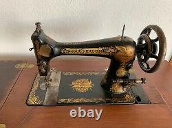 Singer Sewing Machine Sphinx with Table