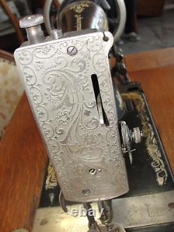 Singer Sewing Machine Treadle? Cast Iron Tiger Oak Cabinet Sphinx 1906 Antique