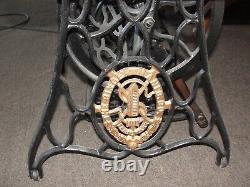 Singer Sewing Machine Treadle? Cast Iron Tiger Oak Cabinet Sphinx 1906 Antique