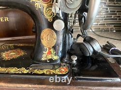 Singer Sewing Machine Vintage 1923 Model 128 Rare Red Eye Design withLid Untested