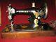 Singer Sewing Machine With Wooden Case & Key Usa C. 1910 In Working Condition