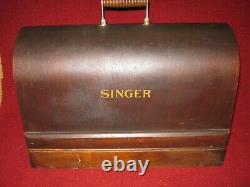 Singer Sewing Machine with Wooden Case & Key USA c. 1910 in Working Condition