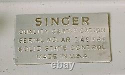 Singer Sewing Maching Golden Touch & Sew Deluxe Zig-Zag Model 620 Runs Untested