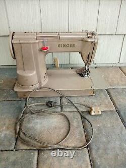 Singer Vintage Antique Tan Sewing Machine Collectible 301A, Amazing