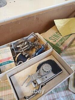 Singer Vintage metal sewing machine 239 leather lace+zigzagger blind stitch+++