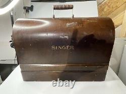 Singer Y Series 1922 Vintage Sewing Machine with Lid & Manual Serial Y702763