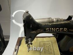 Singer Y Series 1922 Vintage Sewing Machine with Lid & Manual Serial Y702763