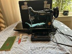 Singer featherweight sewing machine 221 With Carrying Case, Accessories And Keys