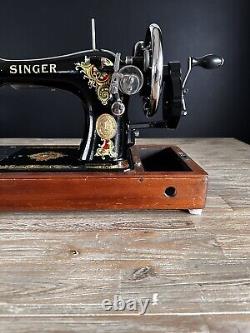 Stunning 1924 Singer 128 La Vencedora Sewing Machine Hand Crank Fully Tested