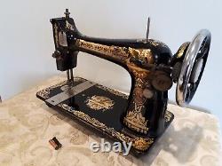 Superb Antique 1915 Singer Treadle Sewing Machine Head 127 Sphinx Sews Smooth