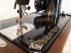 Superb Antique 1927 Singer Sewing Machine Model 99k Case Fully Tested