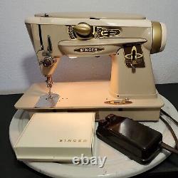 TESTED SINGER 500a Rocketeer Sewing Machine & Accessories WORKS GREAT! See Video