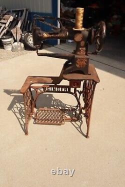 Used Antique Singer Cobbler 29-4 Sewing Machine With Stand PICKUP ONLY