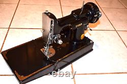 VERY CLEAN SINGER FEATHERWEIGHT 221 SEWING MACHINE CASE & EXTRAS April 20, 1948