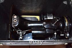 VERY CLEAN SINGER FEATHERWEIGHT 221 SEWING MACHINE CASE & EXTRAS April 20, 1948