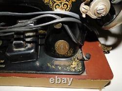 VINTAGE 1910 Antique SINGER Sewing Machine with Light, Foot Pedal & Case Cabinet