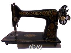 VINTAGE 1920's SINGER SEWING MACHINE #G8321202 Model #66