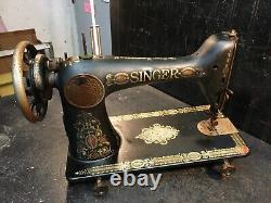 VINTAGE ANTIQUE 1900s SINGER CAST IRON SEWING MACHINE HEAD ONLY Bobbin