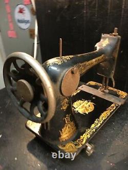 VINTAGE ANTIQUE 1900s SINGER CAST IRON SEWING MACHINE HEAD ONLY EGYPTION