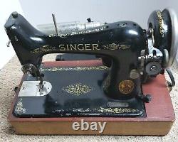VTG 1928 Singer Portable Sewing Machine AC056058 w Case, Switch Tested & Working