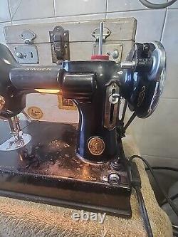 VTG 1937 Antique 1930s Singer Featherweight Sewing Machine with Case Tray Extras