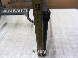 VTG ANTIQUE 1920s SINGER TREADLE SEWING MACHINE CAST IRON TABLE BASE LEGS