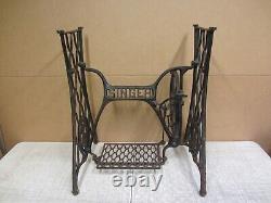 VTG ANTIQUE PRE 1920s SINGER TREADLE SEWING MACHINE CAST IRON TABLE BASE LEGS