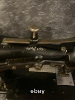 VTG ANTIQUE Singer 152-11 Sewing Machine