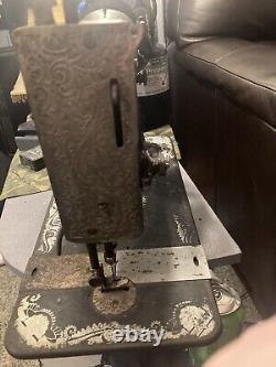 Vintage 1897 Antique Singer Treadle Sewing Machine