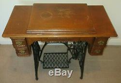 Vintage 1899 Singer Treadle Sewing Machine And 5 Drawer Table Cast Iron Pedal