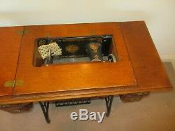 Vintage 1899 Singer Treadle Sewing Machine And 5 Drawer Table Cast Iron Pedal