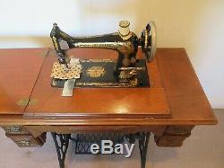 Vintage 1899 Singer Treadle Sewing Machine And 5 Drawer Table Cast Iron Pedal