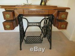 Vintage 1899 Singer Treadle Sewing Machine And 5 Drawer Table Cast Iron Pedal