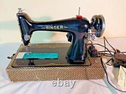 Vintage 1909 SINGER Model 66 #D1351276 Sewing Machine in Case CLEAN & SERVICED