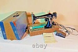 Vintage 1909 SINGER Model 66 #D1351276 Sewing Machine in Case CLEAN & SERVICED