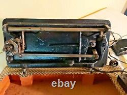 Vintage 1909 SINGER Model 66 #D1351276 Sewing Machine in Case CLEAN & SERVICED