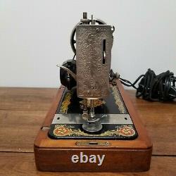 Vintage 1919 Singer Sewing Machine Model 128 Portable with Bentwood Case Works