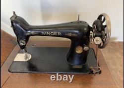 Vintage 1923 Singer Treadle Sewing Machine And Table G9740451
