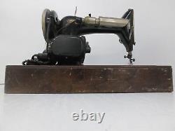 Vintage 1925 Singer 99 Sewing Machine withPower Cord/Pedal