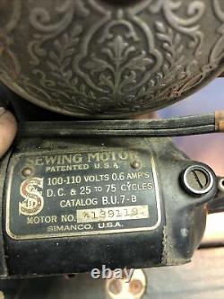 Vintage 1925 Singer Model 66 Sewing Machine