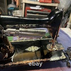 Vintage 1926 Singer Model-66 Sewing Machine. Clean & Works. Many Accy's Includ