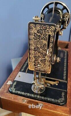 Vintage 1936 Singer Sewing Machine Manual Model 8445 Serial JB055933 Canada