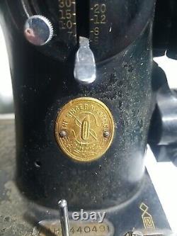 Vintage 1947 Singer Sewing Machine AH044049