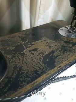 Vintage 1947 Singer Sewing Machine AH044049