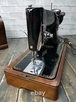 Vintage 1950's SINGER Model 201K Sewing Machine with Wooden Case READ INFO