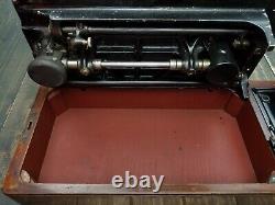 Vintage 1950's SINGER Model 201K Sewing Machine with Wooden Case READ INFO