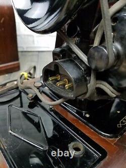 Vintage 1950's SINGER Model 201K Sewing Machine with Wooden Case READ INFO